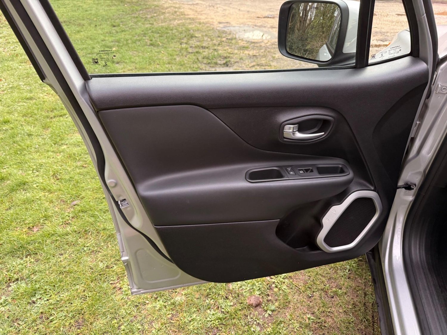 Used Jeep Renegade 2015 for sale - 77625045: Photo 56