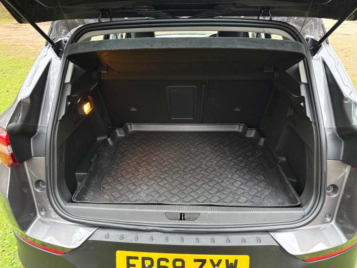 Used Vauxhall Grandland X 2019 for sale - 77155300: Photo 33