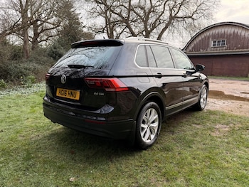 Used Volkswagen Tiguan 2016 for sale - 77625872: Photo