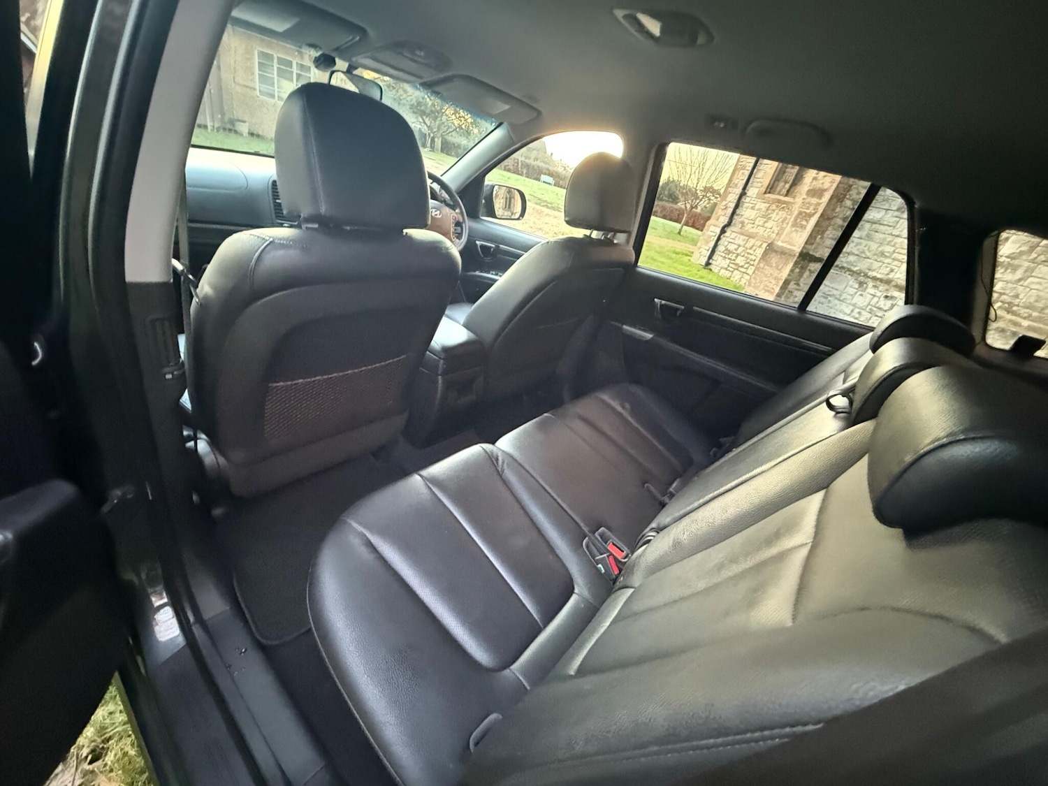 Used Hyundai Santa Fe 2012 for sale - 77202541: Photo 27