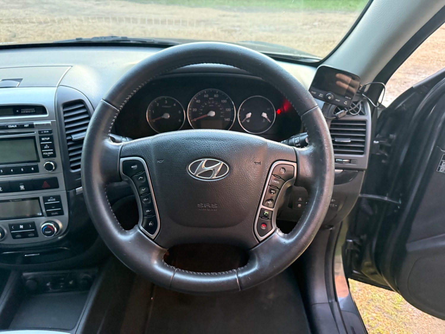 Used Hyundai Santa Fe 2012 for sale - 77202541: Photo 35