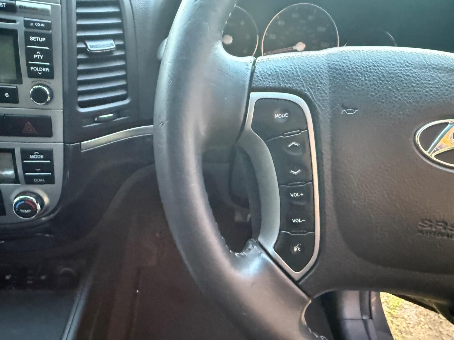 Used Hyundai Santa Fe 2012 for sale - 77202541: Photo 37