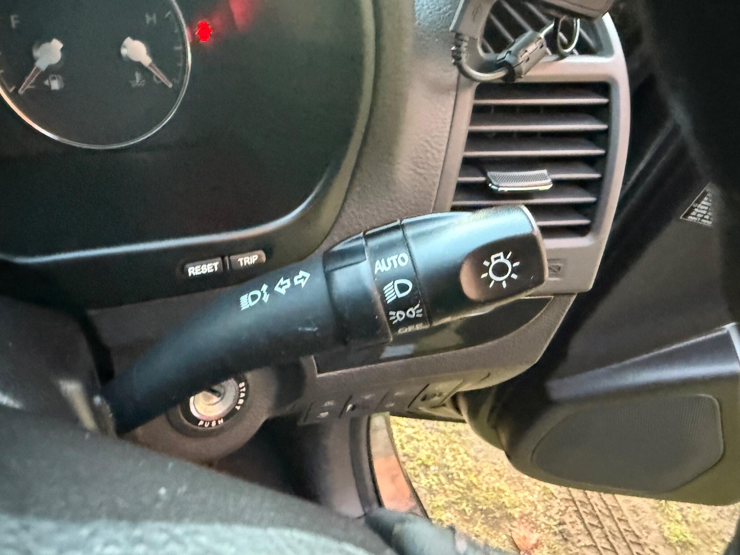 Used Hyundai Santa Fe 2012 for sale - 77202541: Photo 38