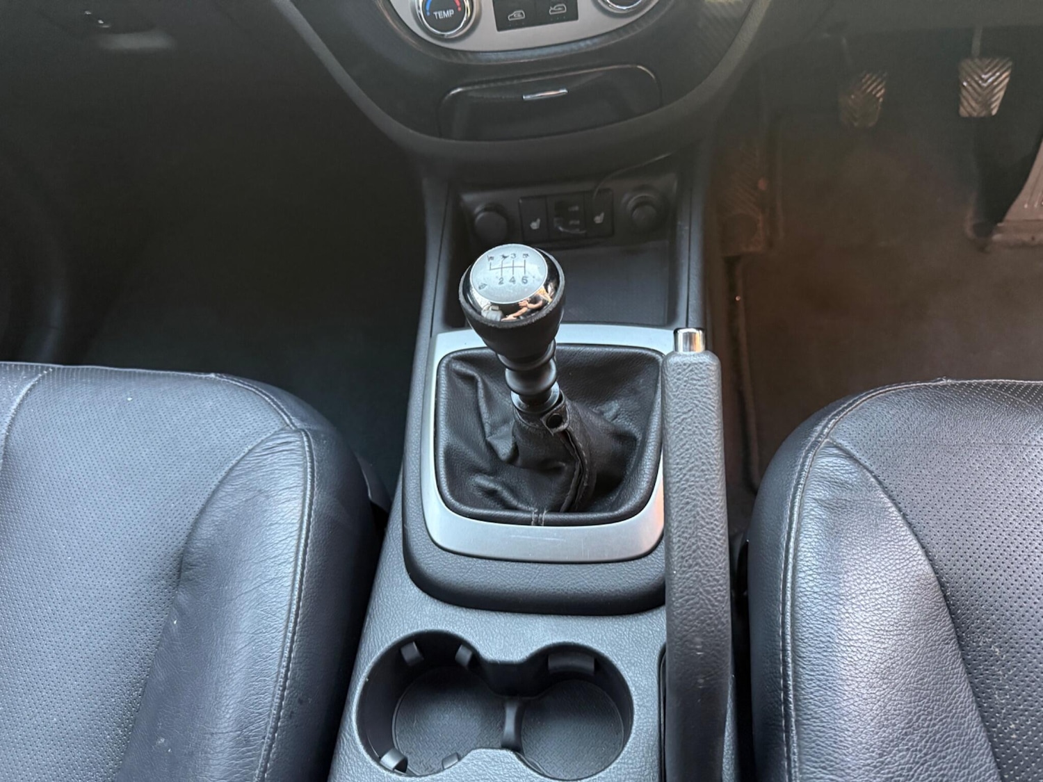 Used Hyundai Santa Fe 2012 for sale - 77202541: Photo 41