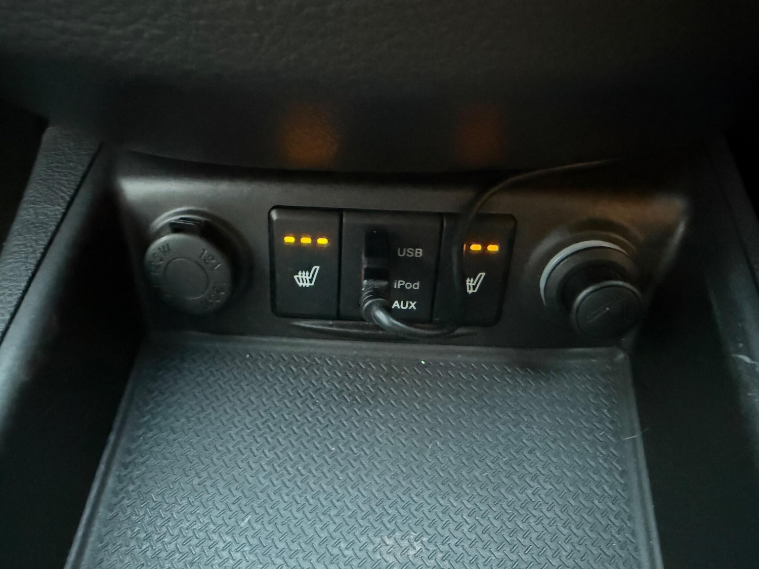 Used Hyundai Santa Fe 2012 for sale - 77202541: Photo 52