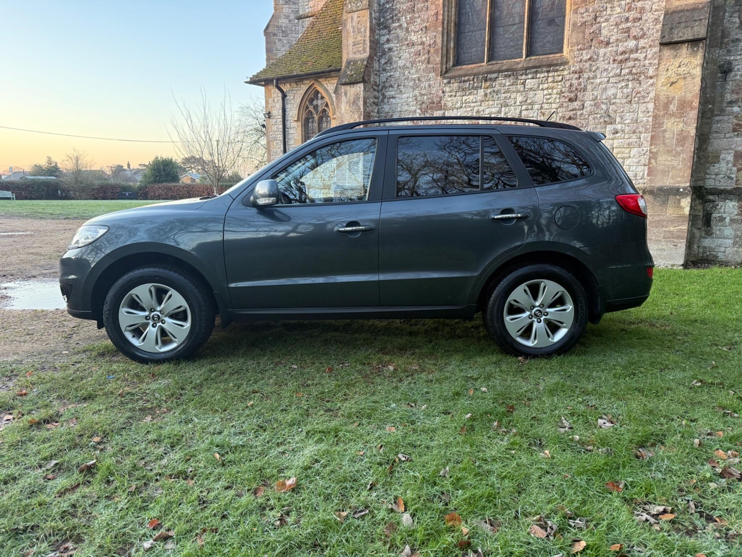 Used Hyundai Santa Fe 2012 for sale - 77202541: Photo 6