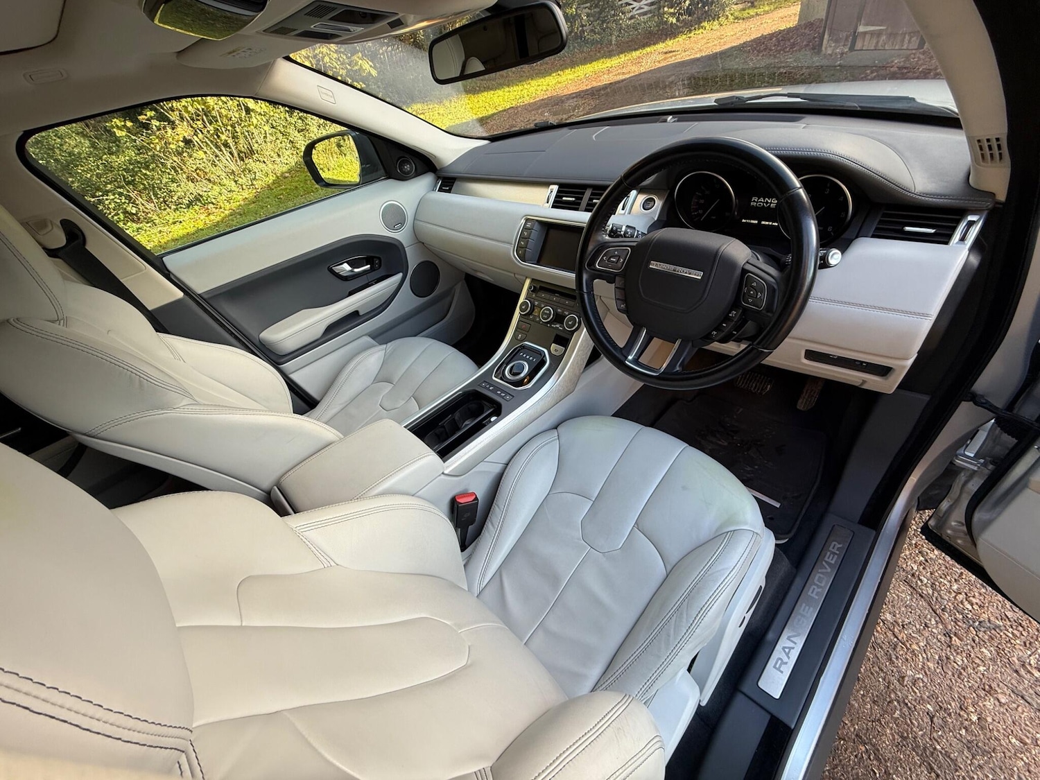 Used Land Rover Range Rover Evoque 2011 for sale - 76715119: Photo 23