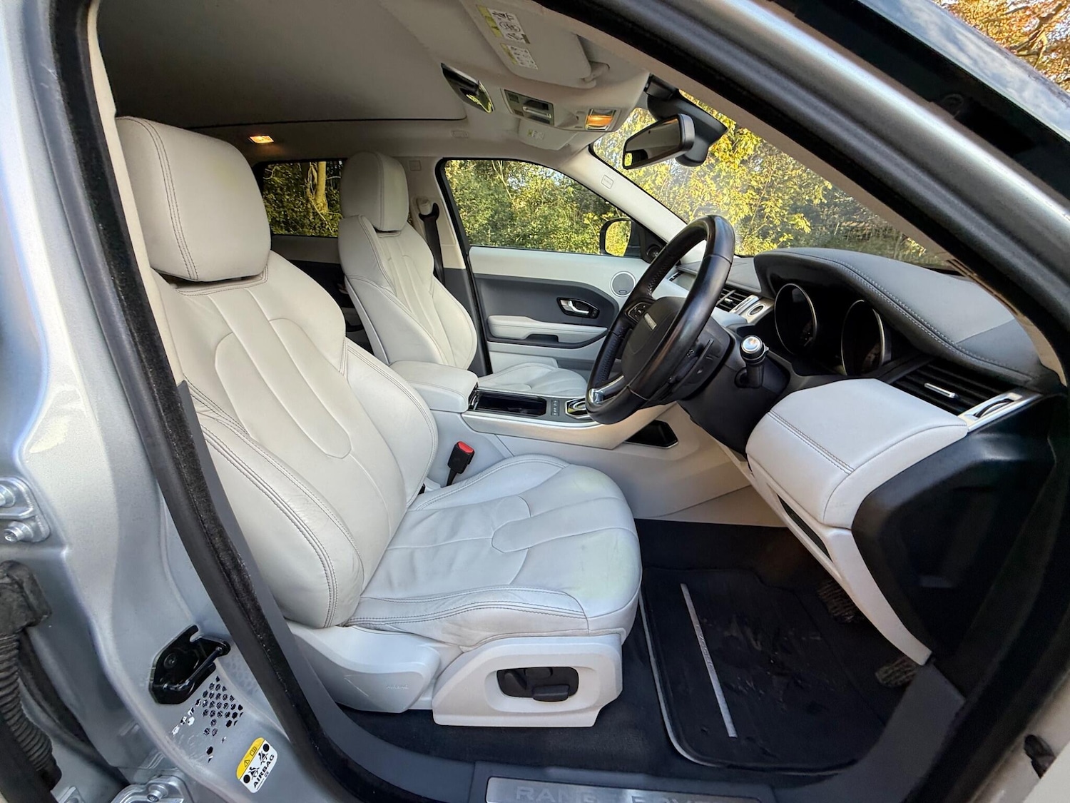 Used Land Rover Range Rover Evoque 2011 for sale - 76715119: Photo 24