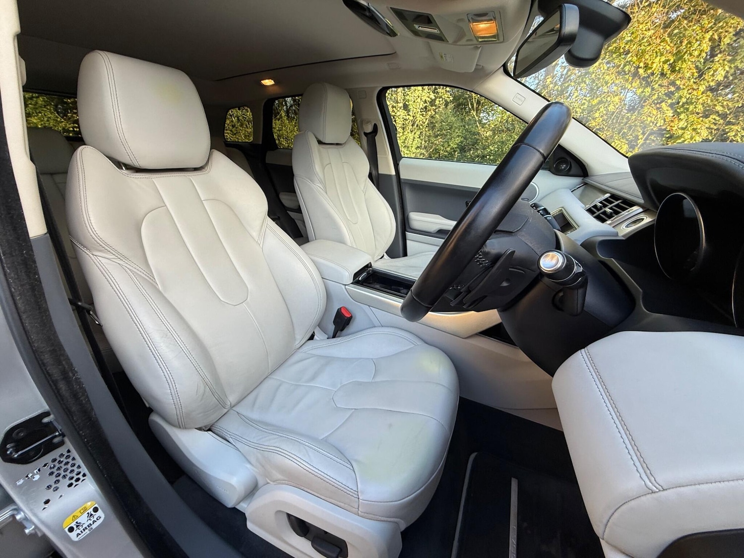 Used Land Rover Range Rover Evoque 2011 for sale - 76715119: Photo 25