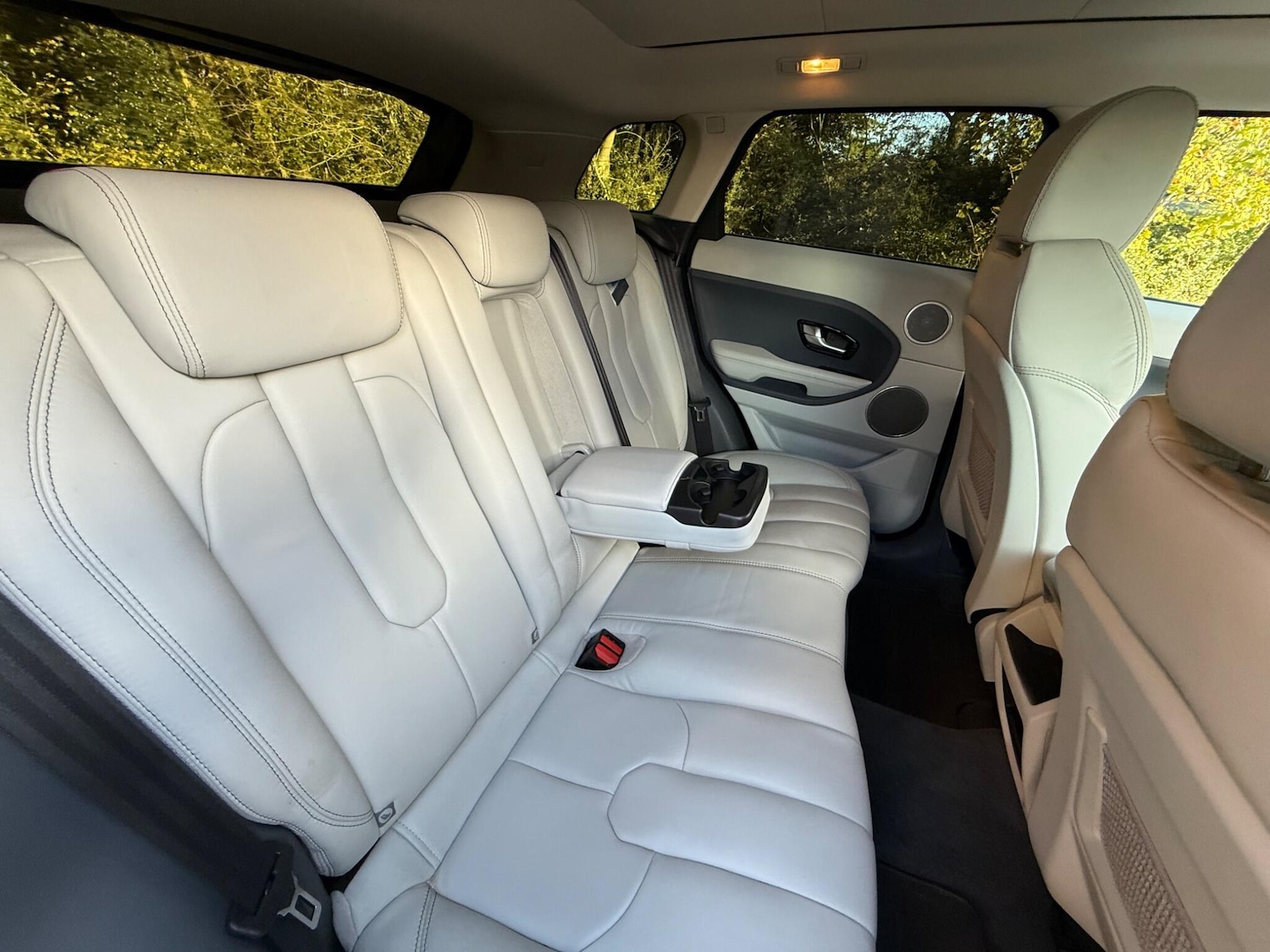 Used Land Rover Range Rover Evoque 2011 for sale - 76715119: Photo 32