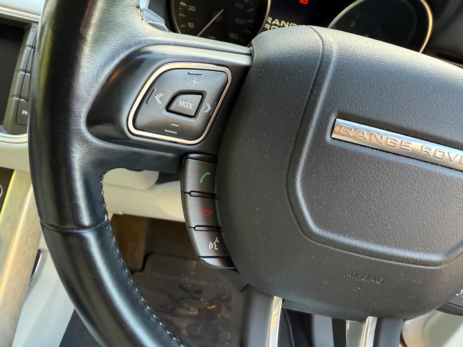 Used Land Rover Range Rover Evoque 2011 for sale - 76715119: Photo 37