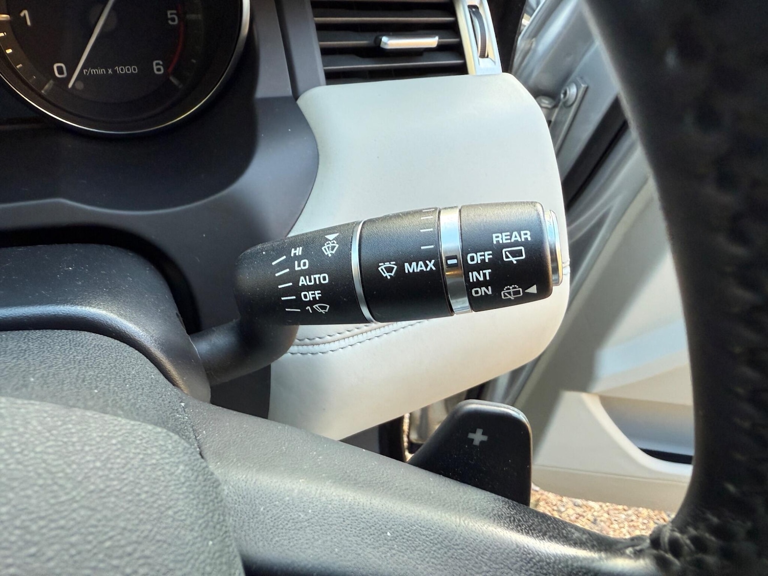 Used Land Rover Range Rover Evoque 2011 for sale - 76715119: Photo 38