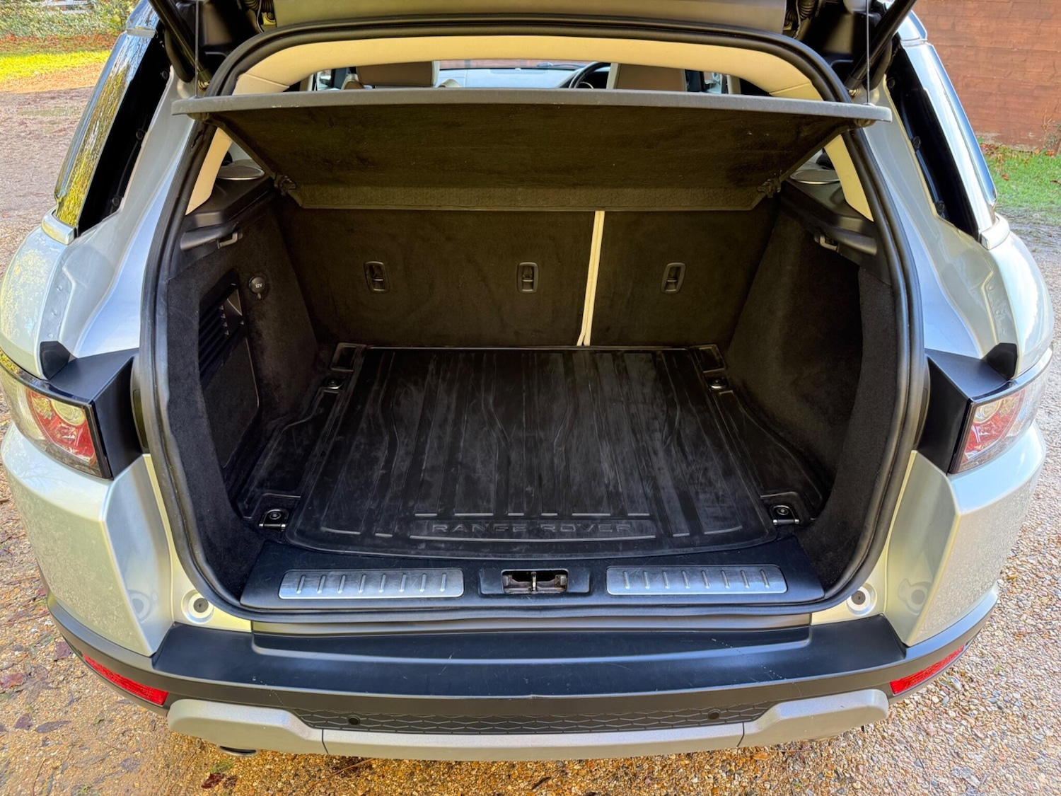 Used Land Rover Range Rover Evoque 2011 for sale - 76715119: Photo 47