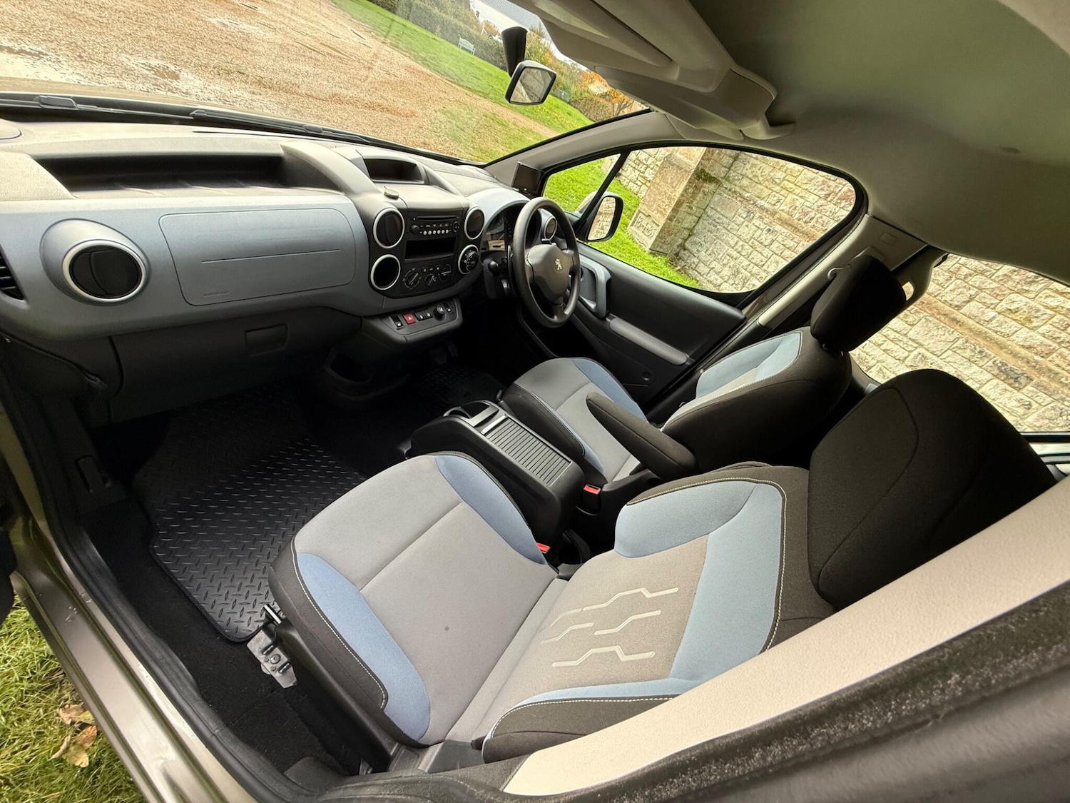 Used Peugeot Partner Tepee for sale - 76473402: Photo 21