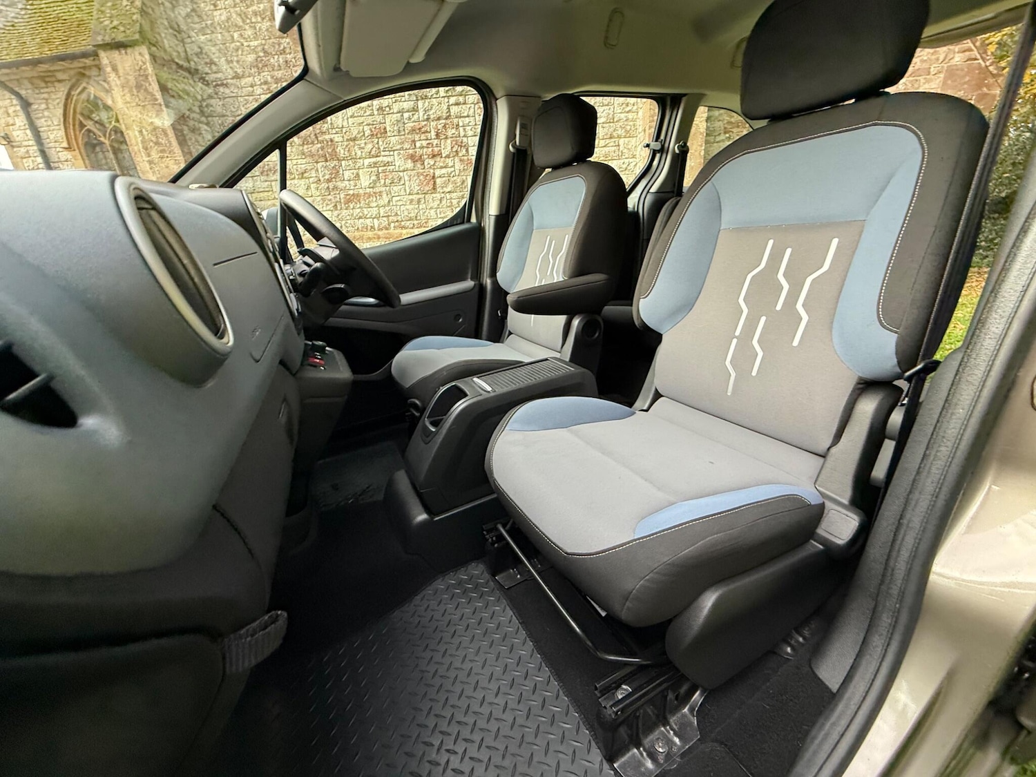 Used Peugeot Partner Tepee for sale - 76473402: Photo 23