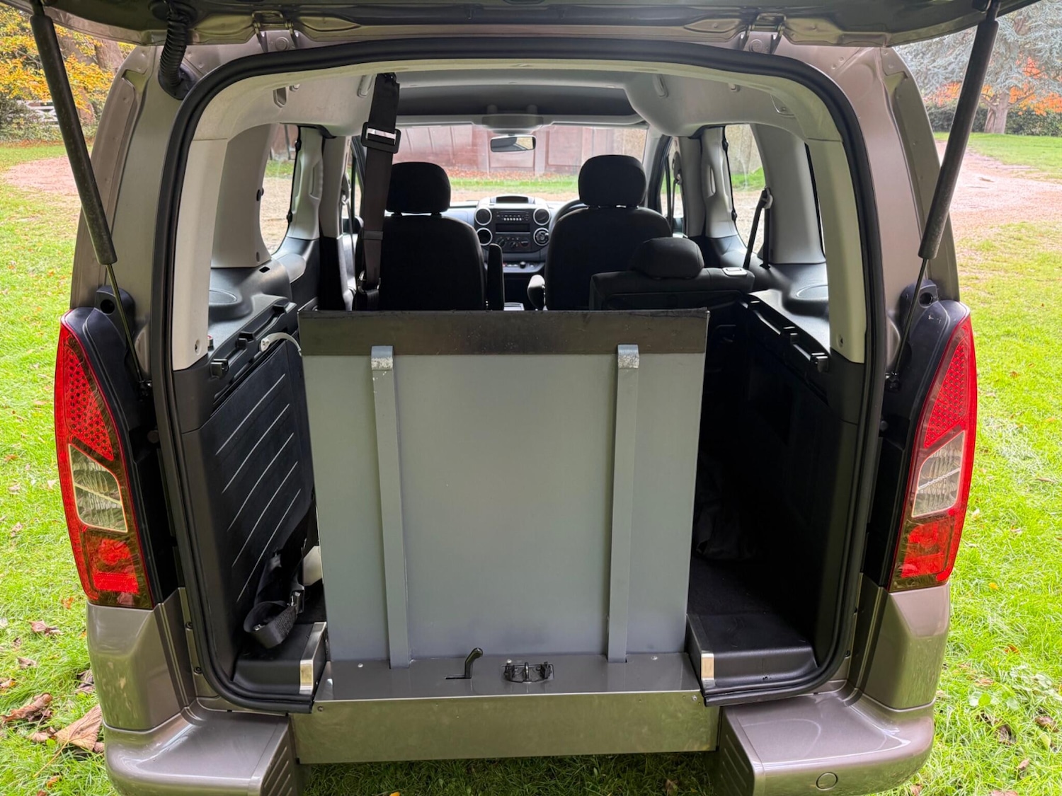 Used Peugeot Partner Tepee for sale - 76473402: Photo 27