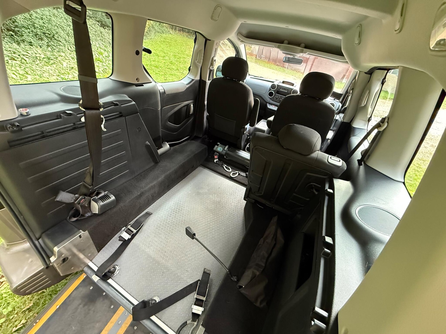 Used Peugeot Partner Tepee for sale - 76473402: Photo 29