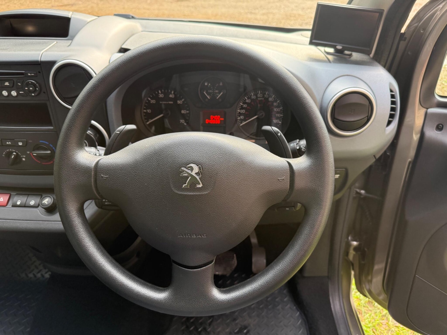 Used Peugeot Partner Tepee for sale - 76473402: Photo 33