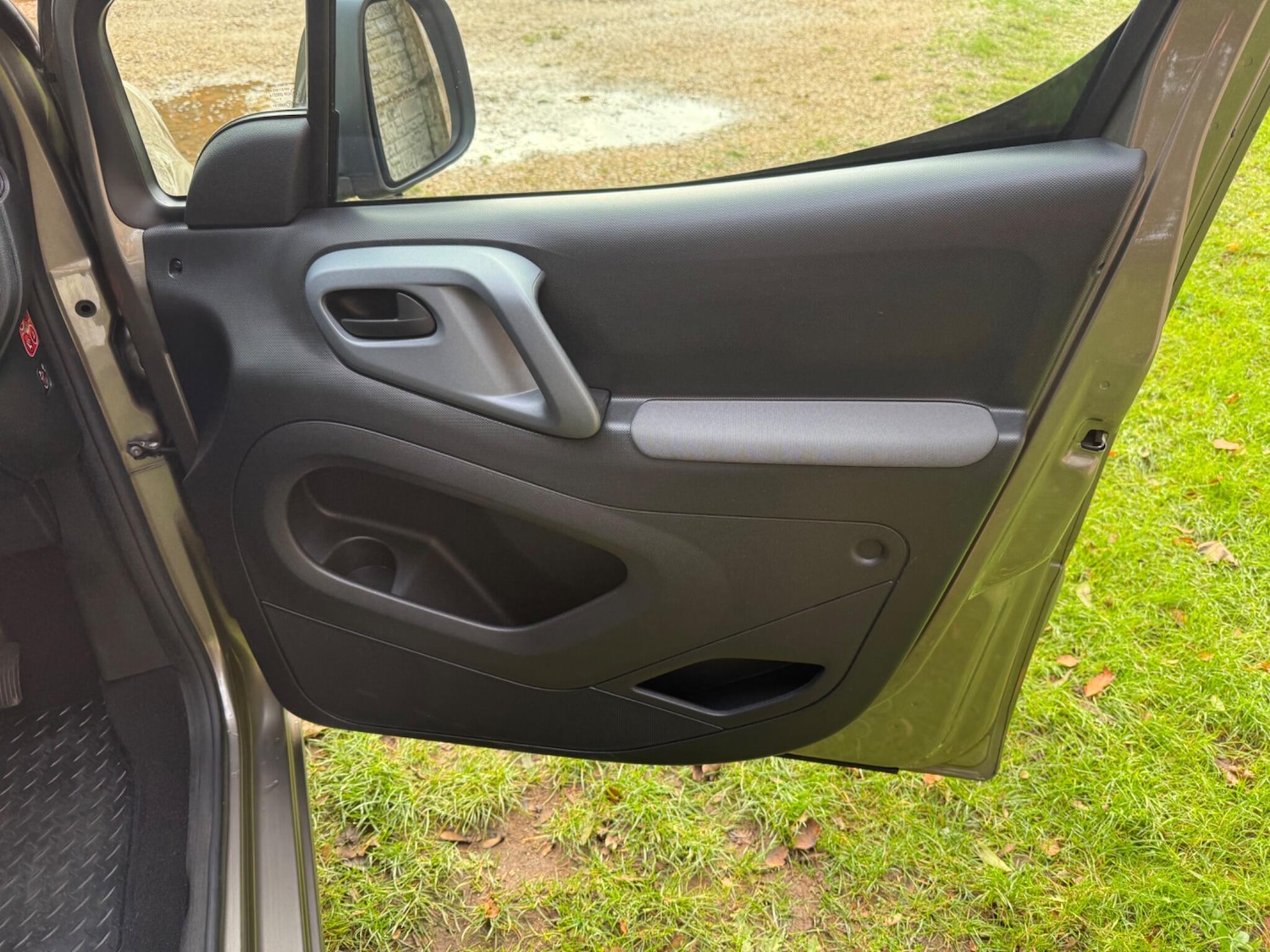 Used Peugeot Partner Tepee for sale - 76473402: Photo 47