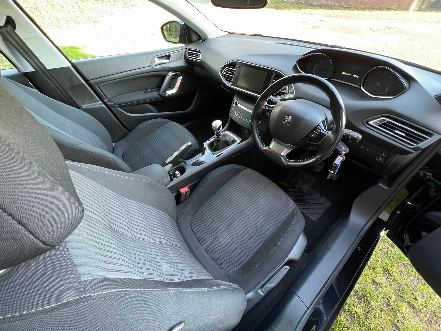 Used Peugeot 308 2016 for sale - 77156505: Photo 21