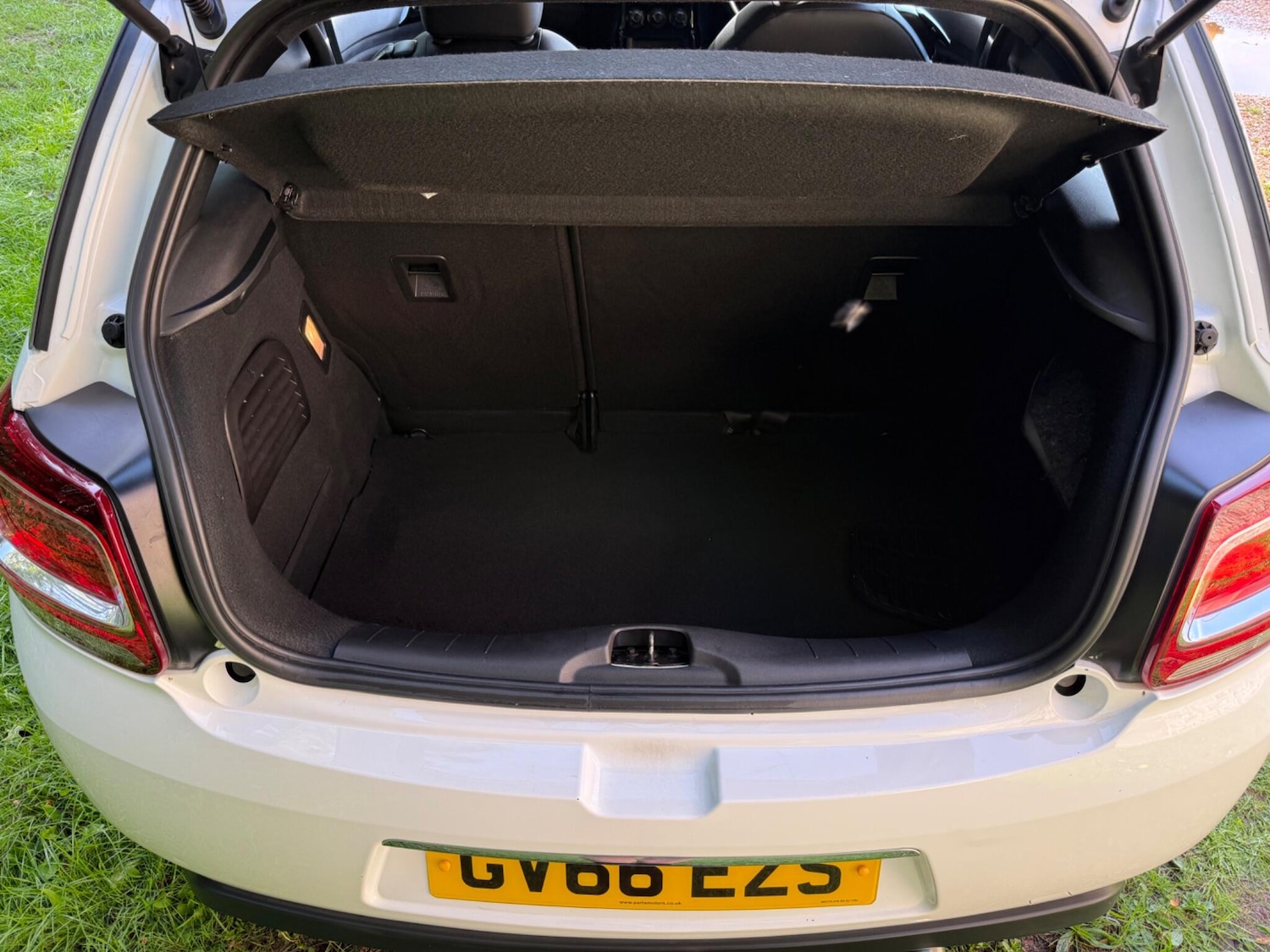 Used DS Automobiles DS 3 2016 for sale - 76735511: Photo 35