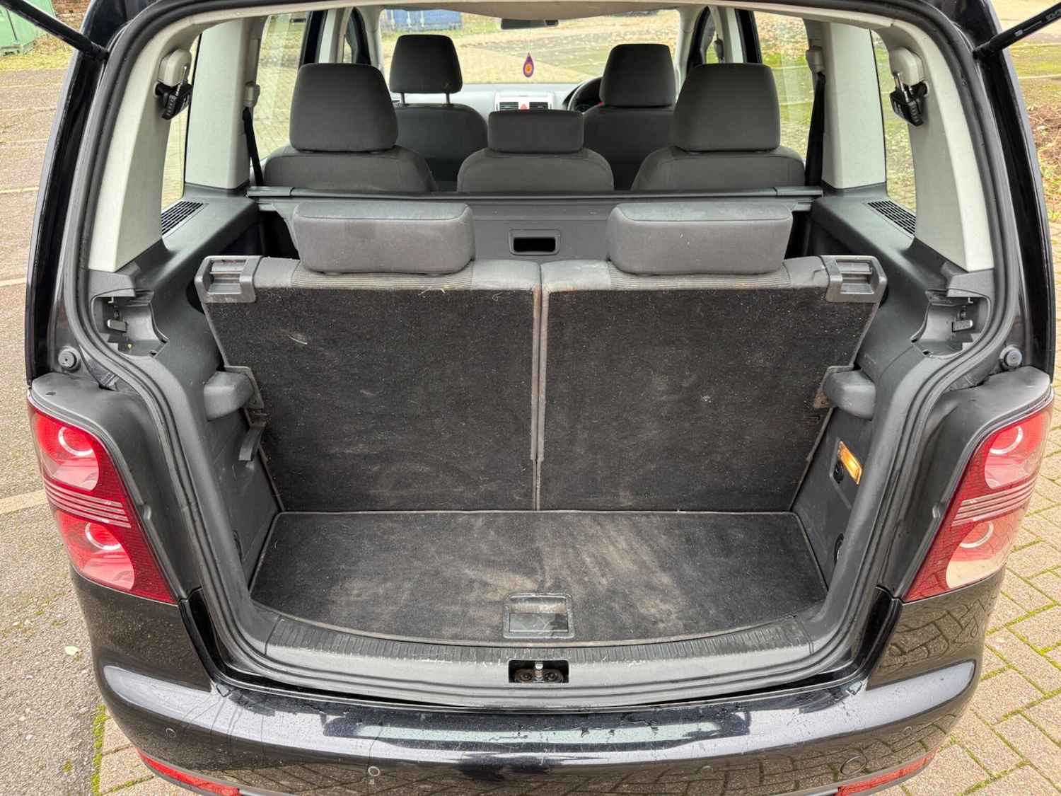 Used Volkswagen Touran 2009 for sale - 76539016: Photo 22