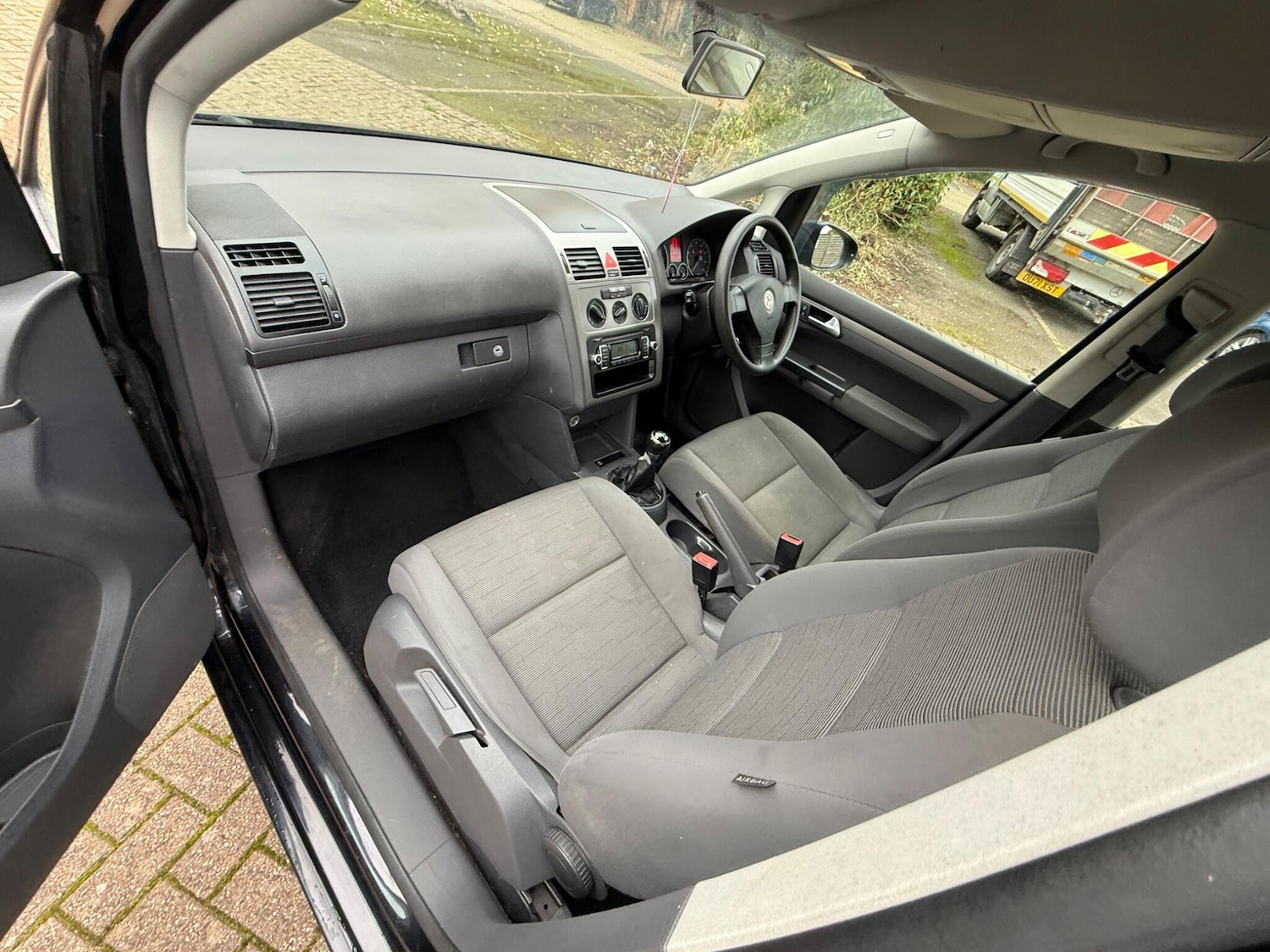 Used Volkswagen Touran 2009 for sale - 76539016: Photo 26