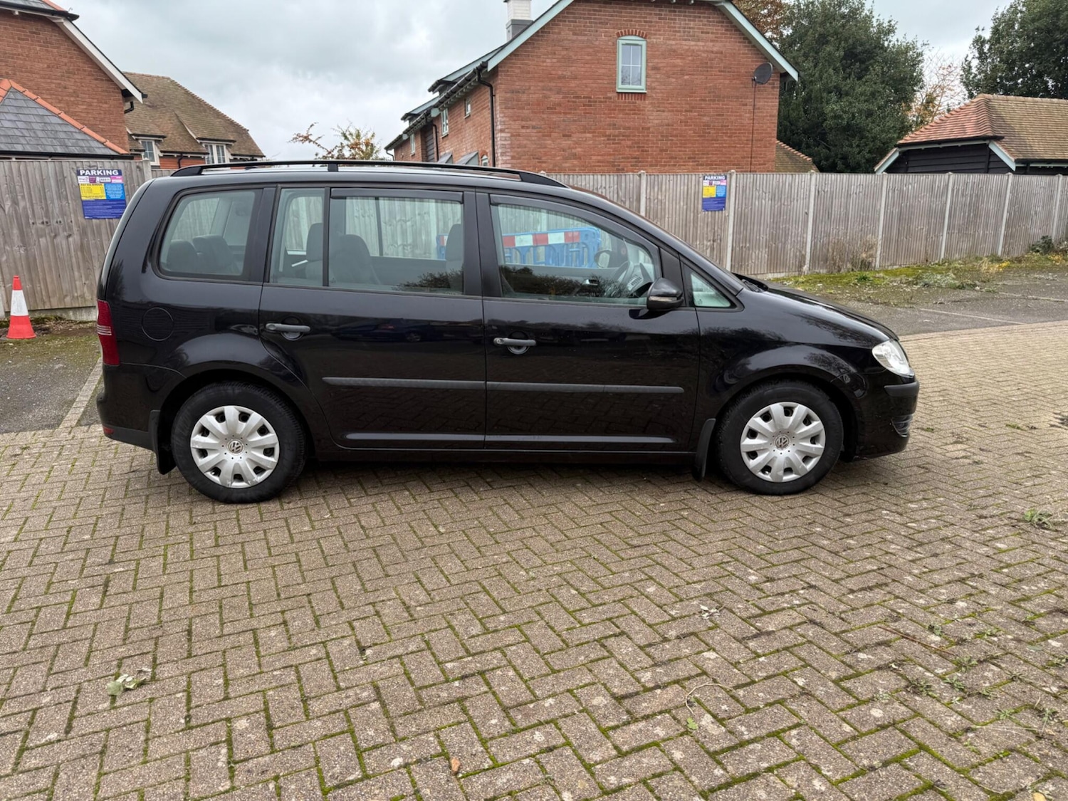 Used Volkswagen Touran 2009 for sale - 76539016: Photo 5