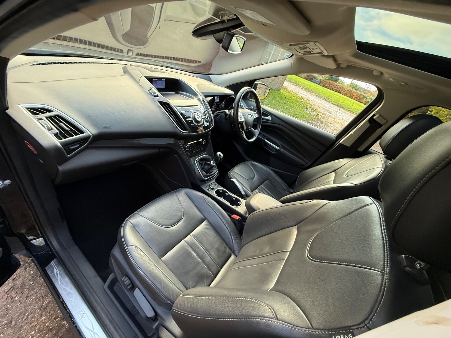 Used Ford Kuga 2015 for sale - 76715223: Photo 21