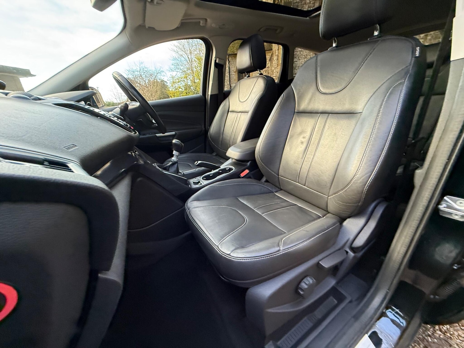 Used Ford Kuga 2015 for sale - 76715223: Photo 23