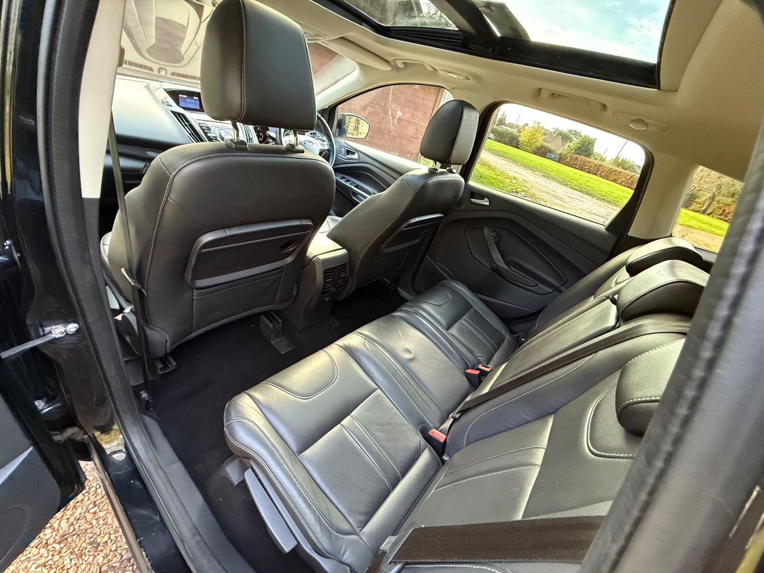 Used Ford Kuga 2015 for sale - 76715223: Photo 24