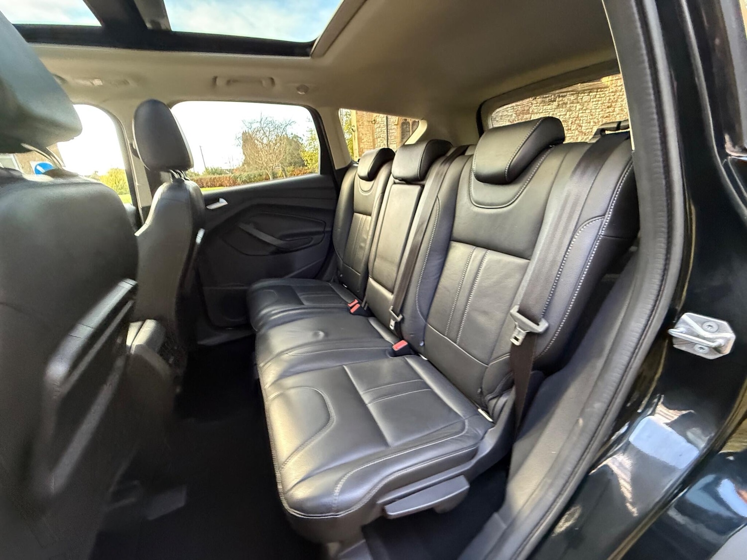 Used Ford Kuga 2015 for sale - 76715223: Photo 26