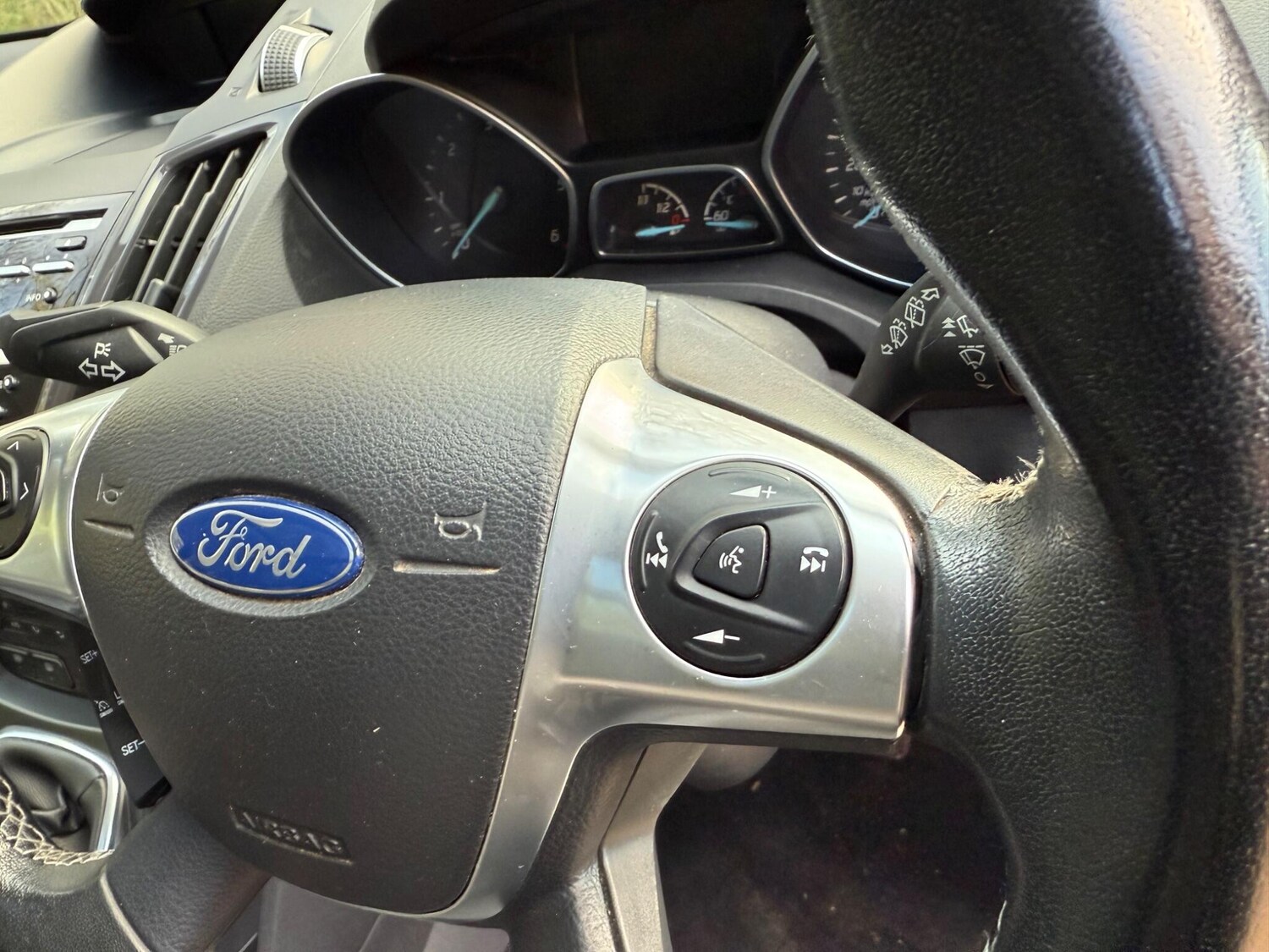 Used Ford Kuga 2015 for sale - 76715223: Photo 38