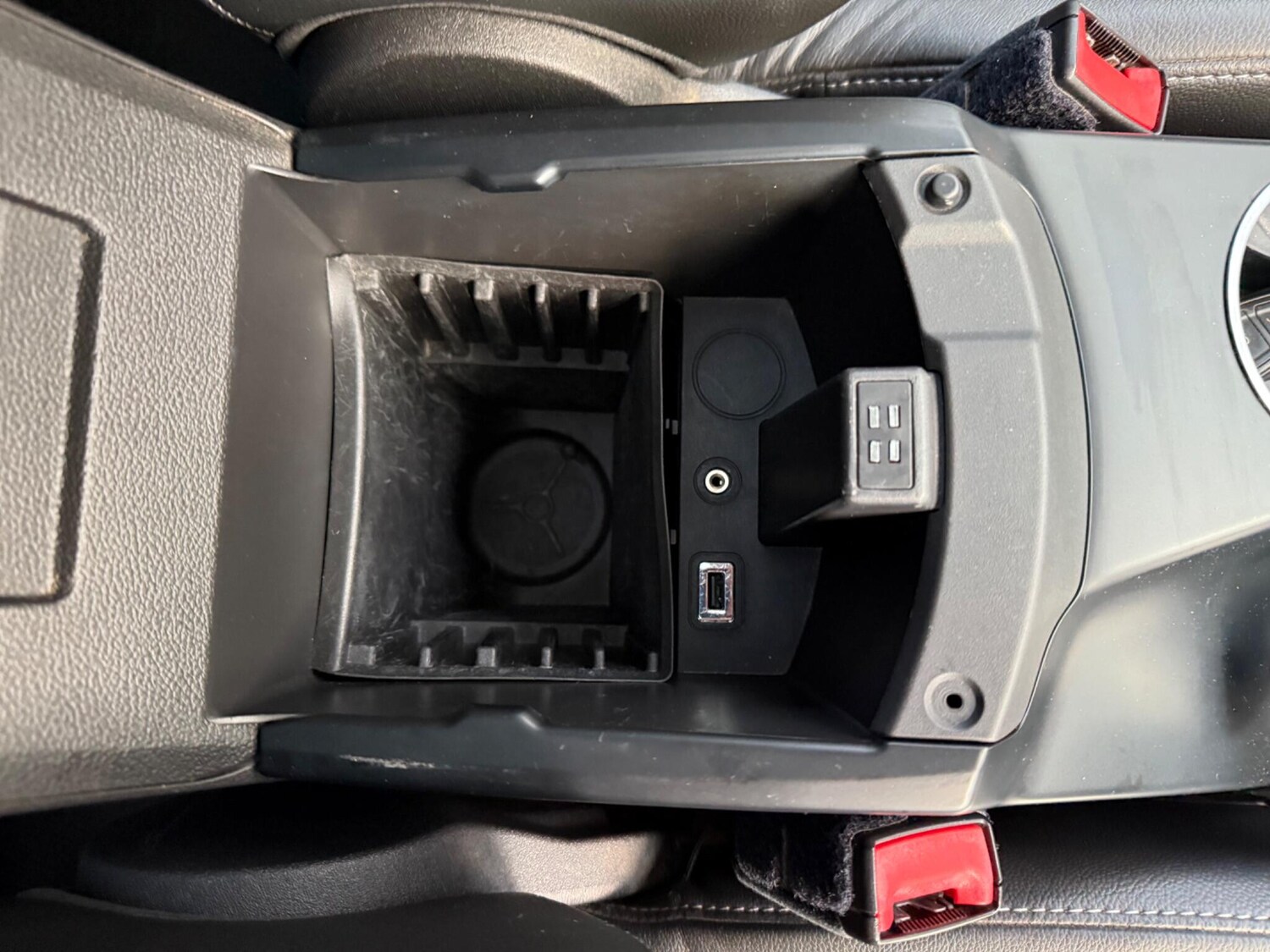 Used Ford Kuga 2015 for sale - 76715223: Photo 43