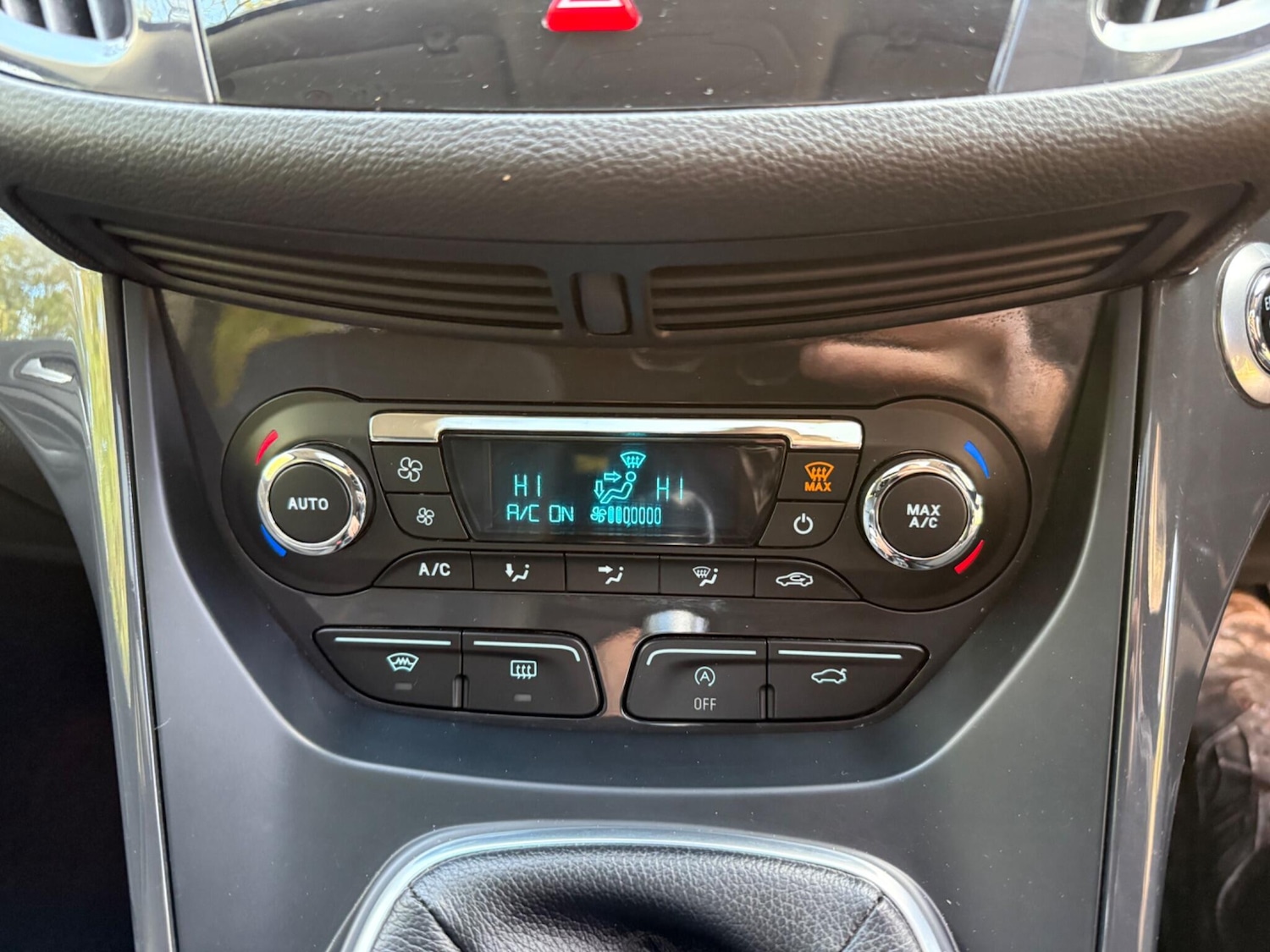 Used Ford Kuga 2015 for sale - 76715223: Photo 52