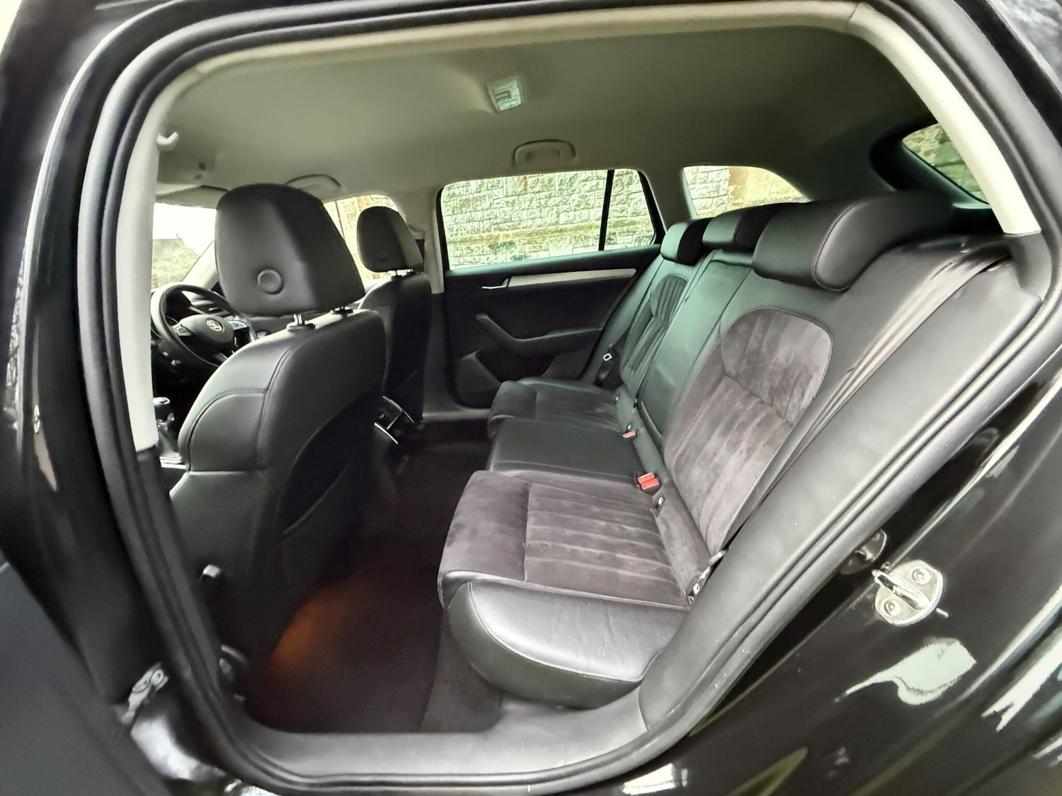 Used Skoda Superb 2017 for sale - 77537572: Photo 25