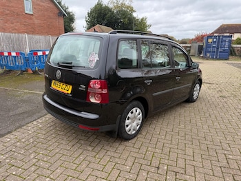 Used Volkswagen Touran 2009 for sale - 76735322: Photo