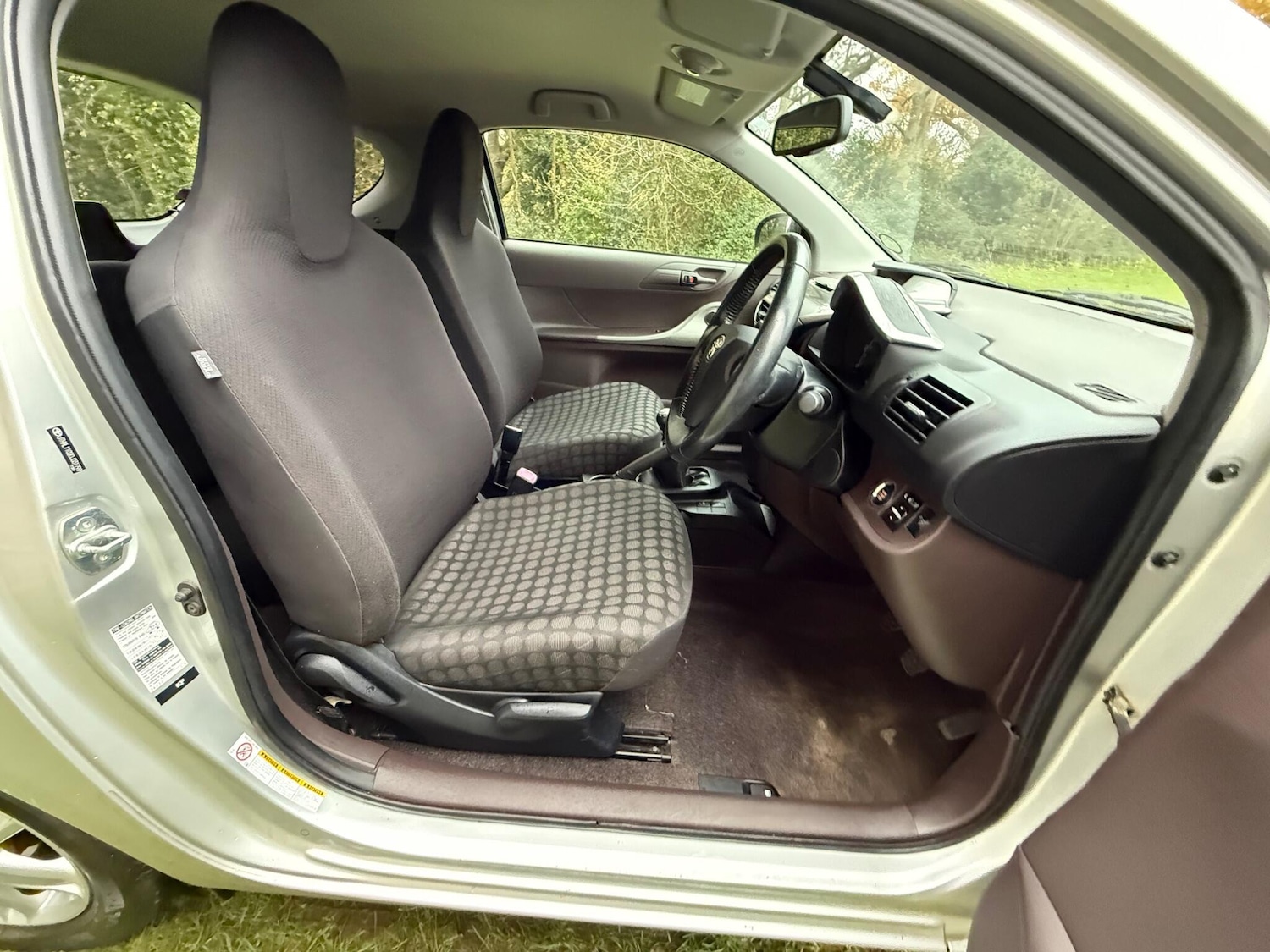 Used Toyota IQ 2009 for sale - 76832627: Photo 18