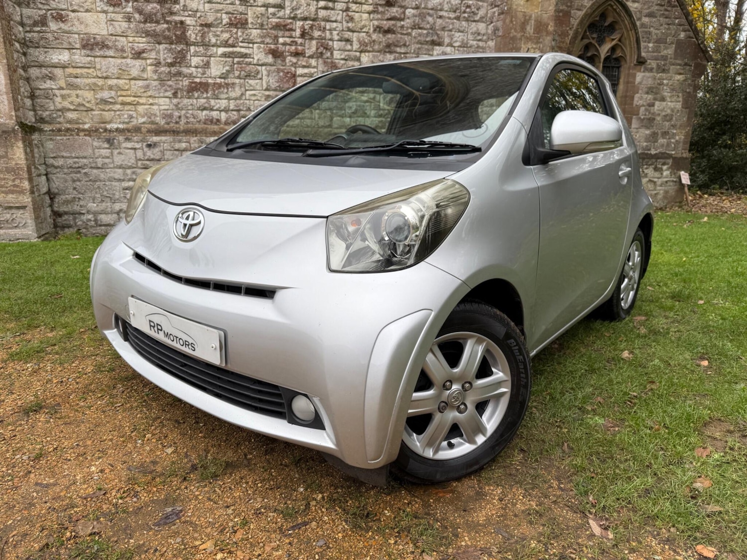 Used Toyota IQ 2009 for sale - 76832627: Photo 2