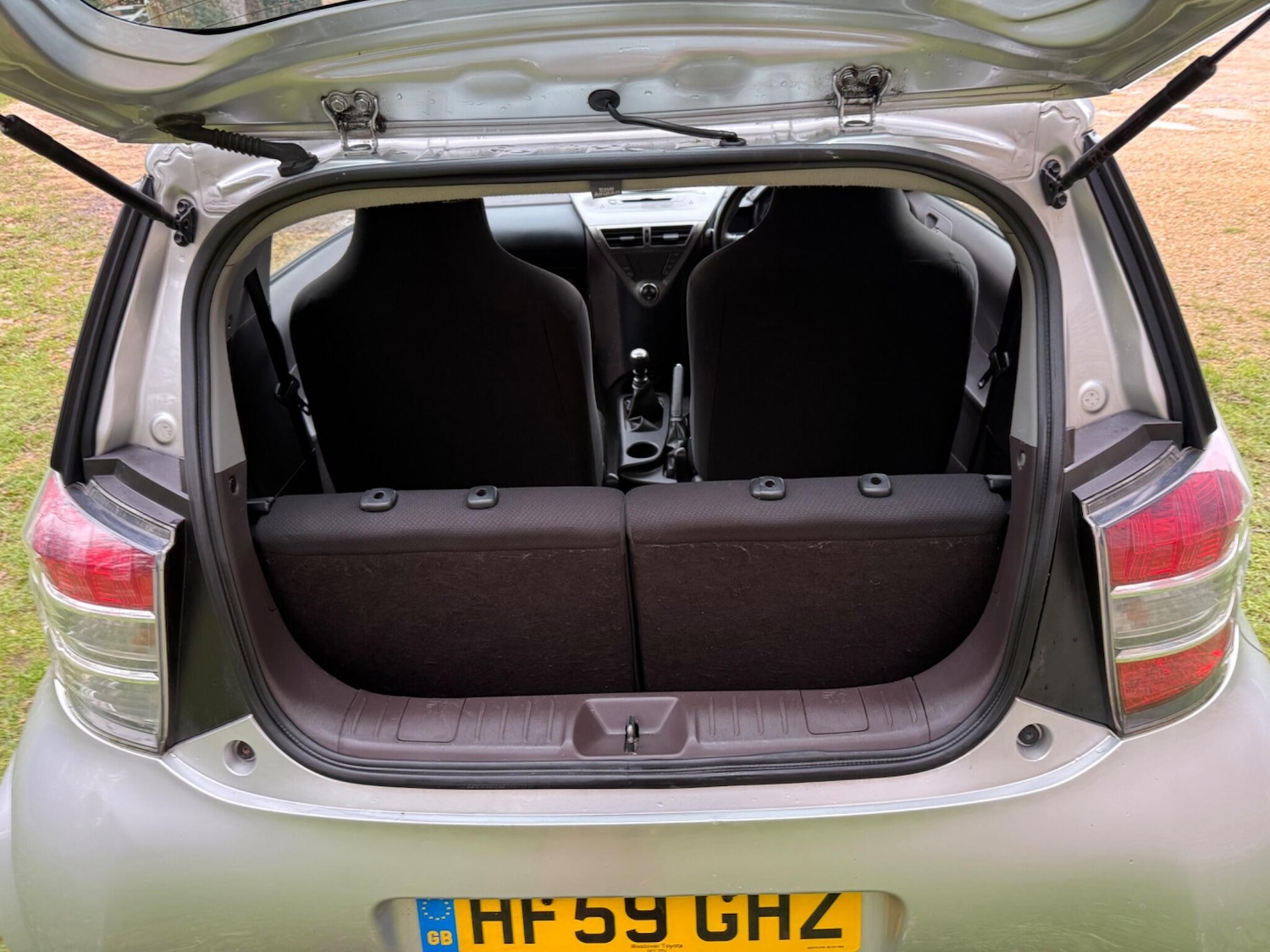 Used Toyota IQ 2009 for sale - 76832627: Photo 26