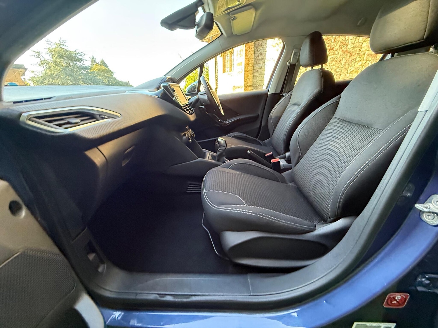 Used Peugeot 208 2017 for sale - 77097524: Photo 23