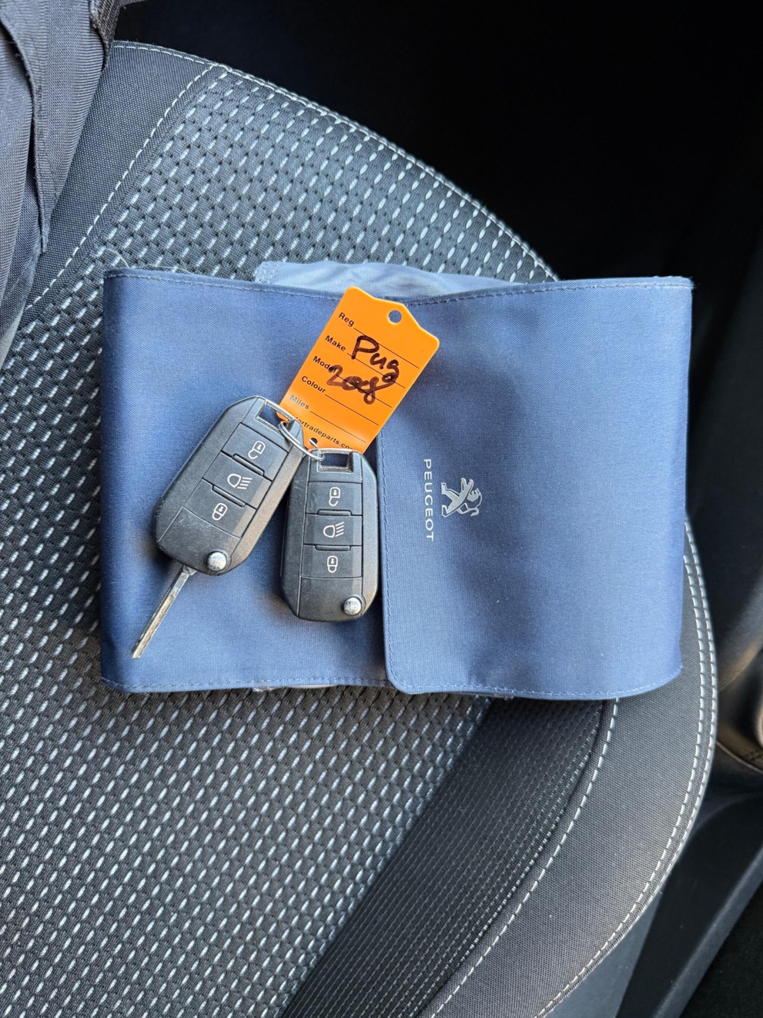 Used Peugeot 208 2017 for sale - 77097524: Photo 49