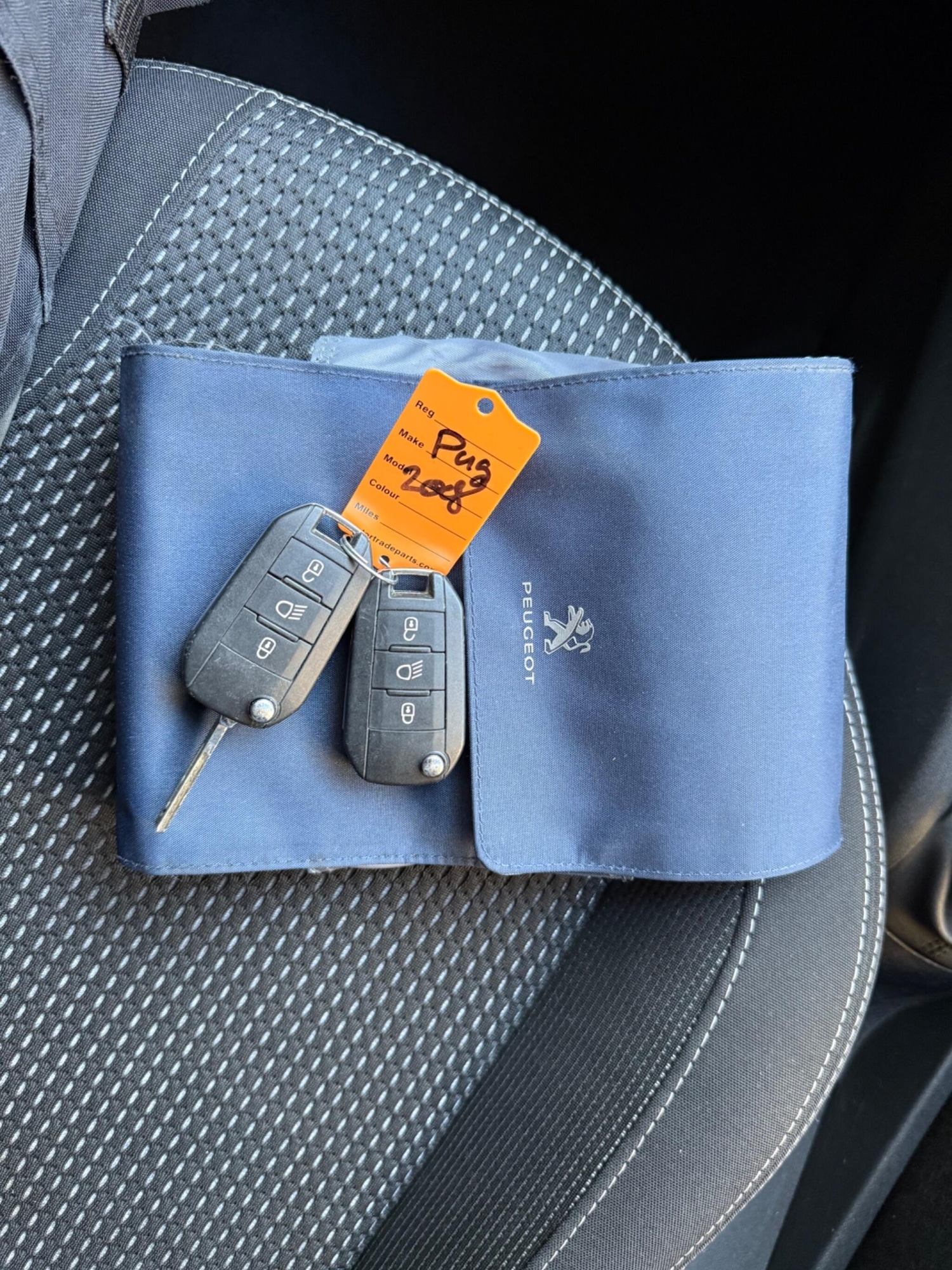 Used Peugeot 208 2017 for sale - 77097524: Photo 57