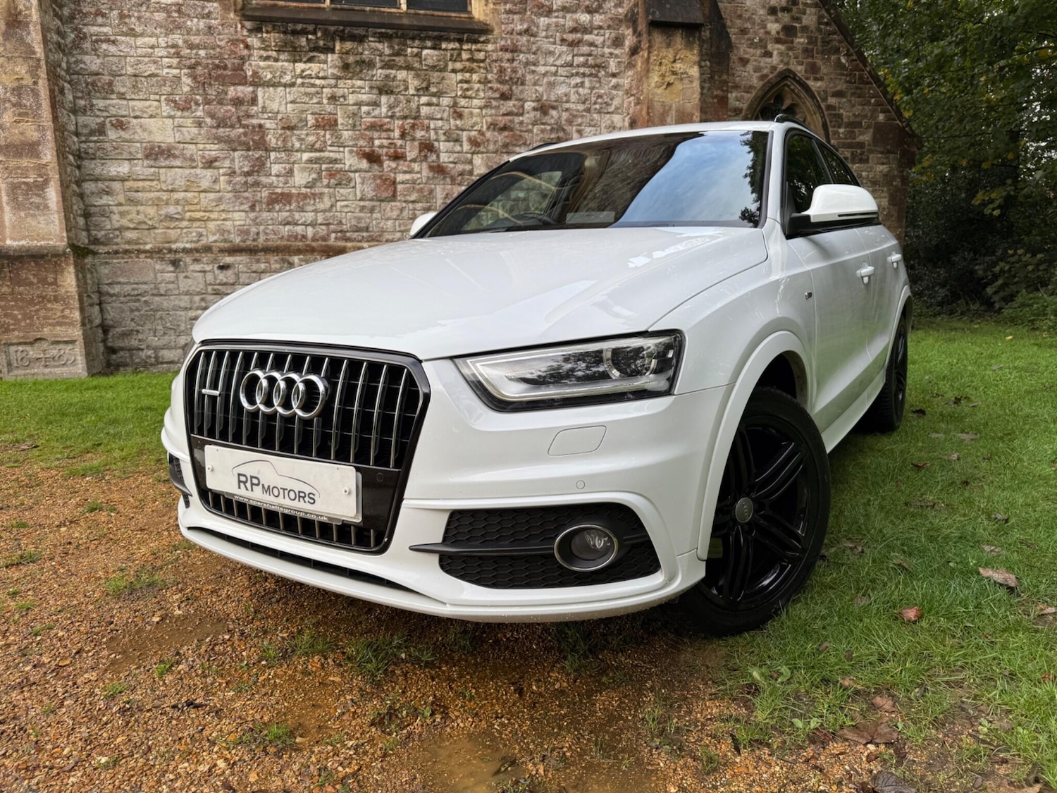 Used Audi Q3 2014 for sale - 76337352: Photo 2