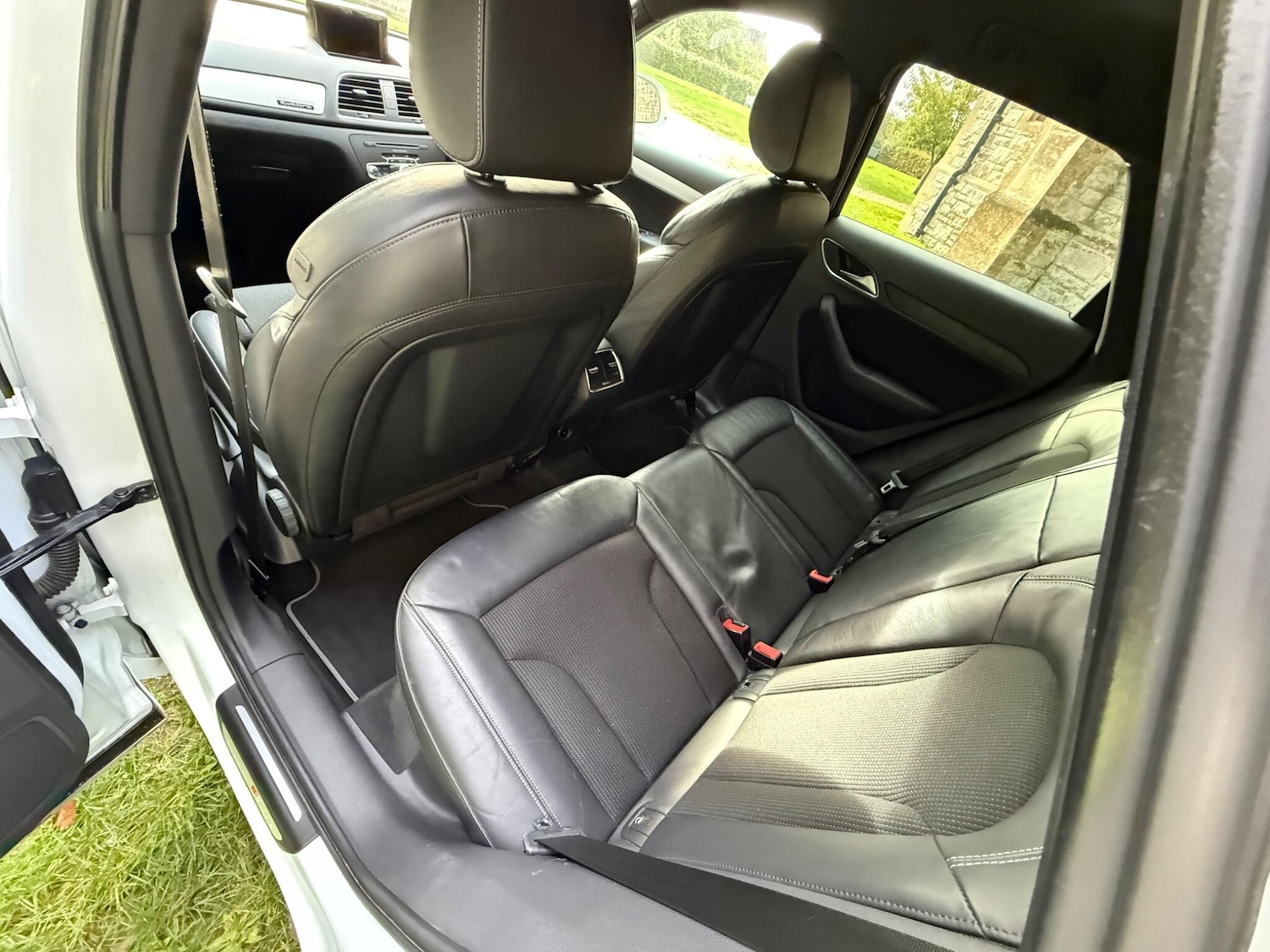 Used Audi Q3 2014 for sale - 76337352: Photo 28