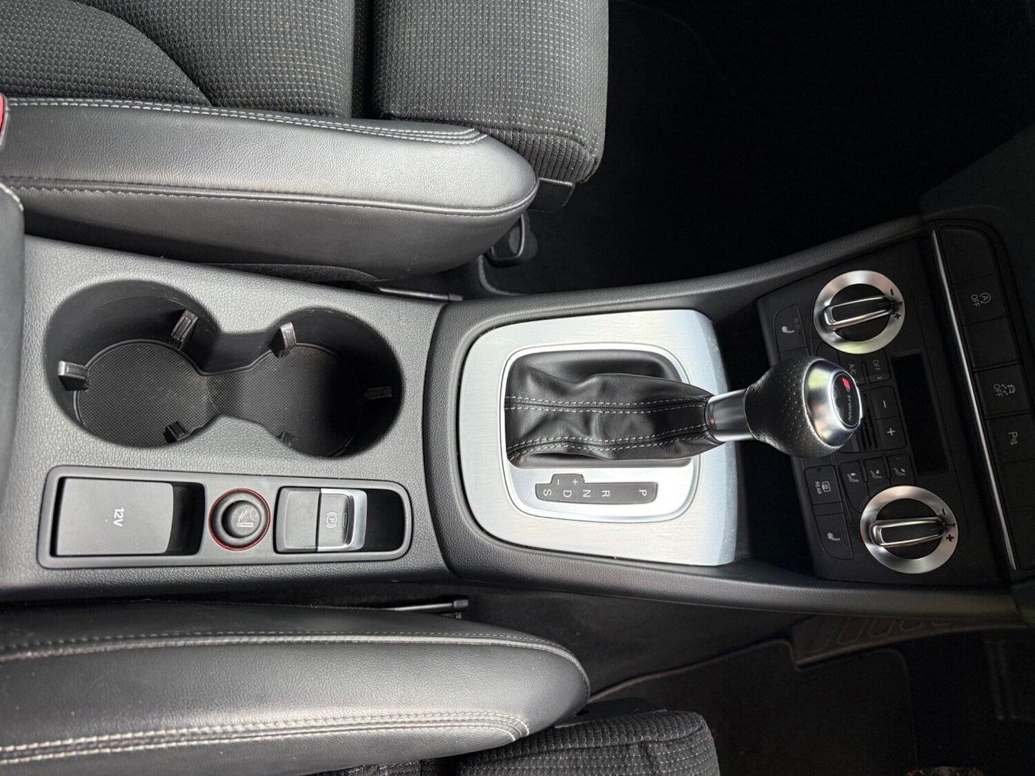 Used Audi Q3 2014 for sale - 76337352: Photo 40