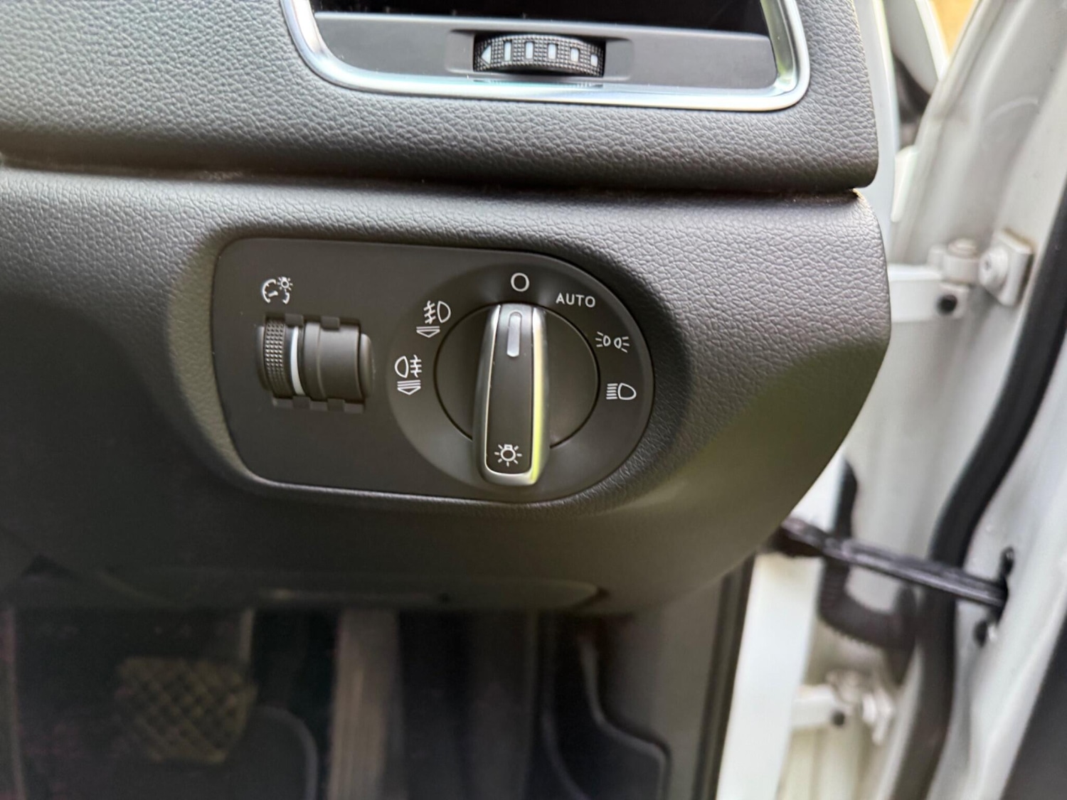 Used Audi Q3 2014 for sale - 76337352: Photo 41