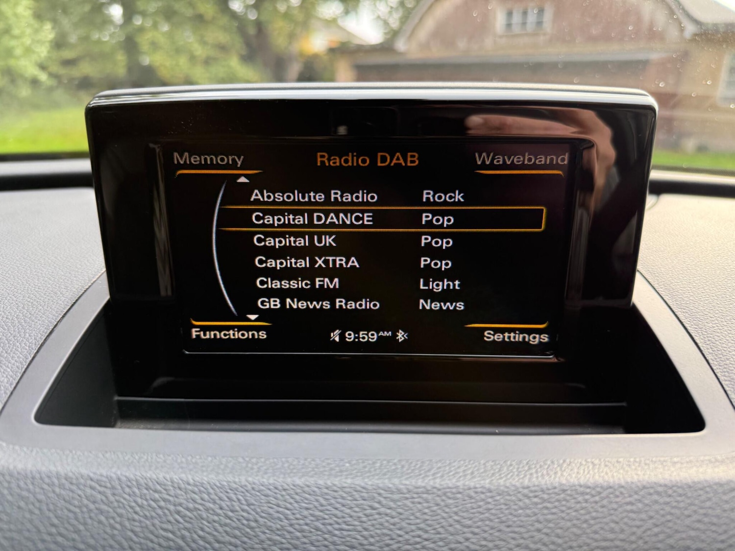 Used Audi Q3 2014 for sale - 76337352: Photo 54