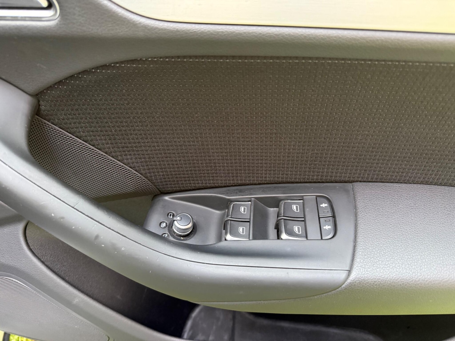 Used Audi Q3 2014 for sale - 76337352: Photo 60