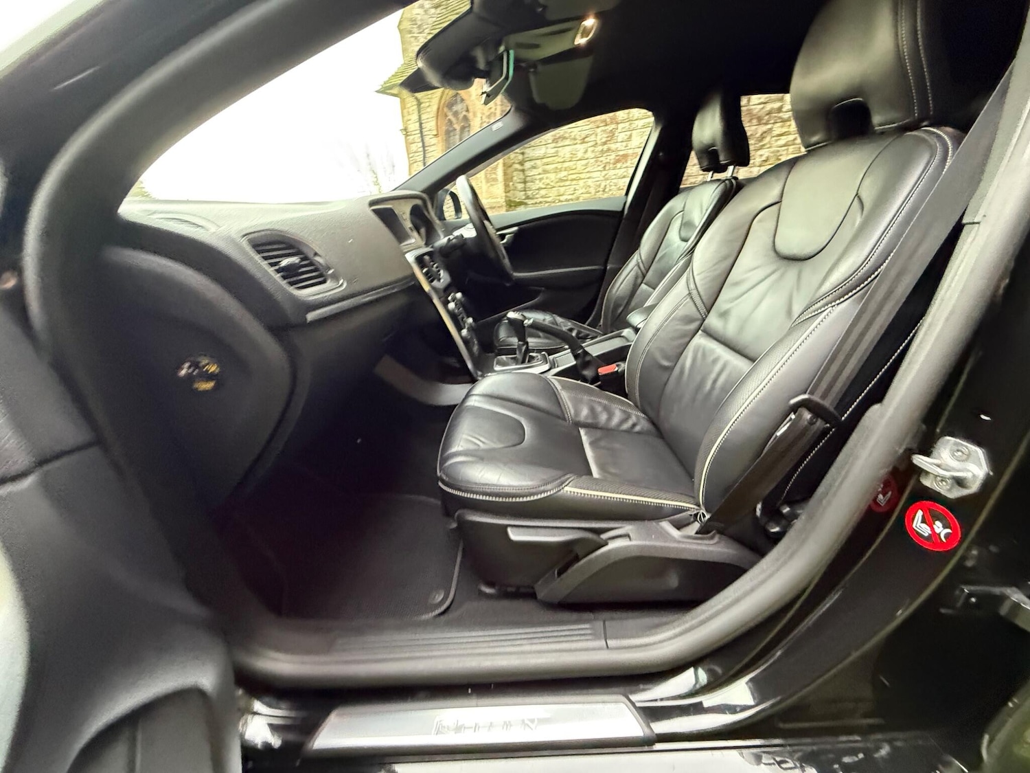 Used Volvo V40 2017 for sale - 76658515: Photo 23